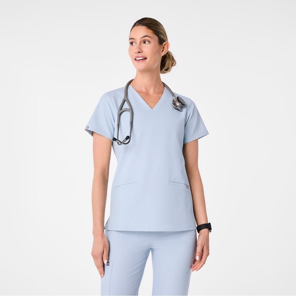 Figs Casma Three-Pocket Scrub Top™ | 3XL | Chambray